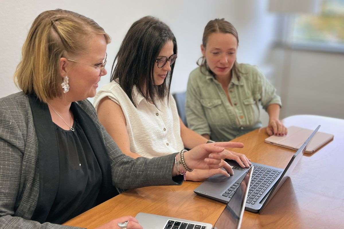 51 Les équipes des crèches se réunissent au siège, à Cesson-Sévigné, pour coordonner les activités et les attendus pédagogiques