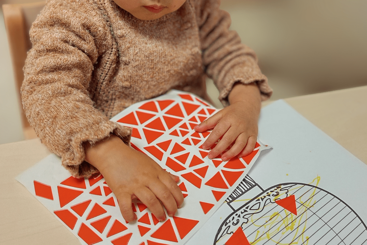 Photo paysage site (1200 x 800 px) Place entreprise en crèche à Rennes : colllage et motricité fine